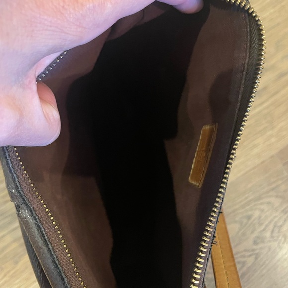 Louis Vuitton monogram Mabillon crossbody purse - Picture 14 of 15